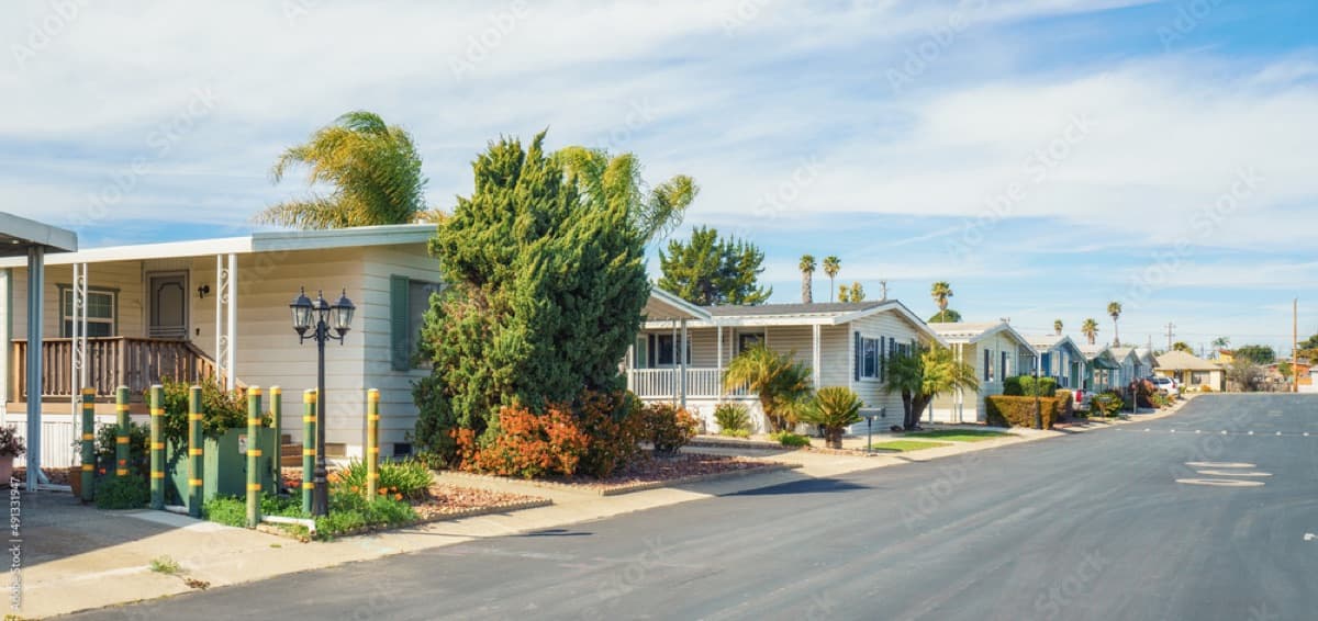 Summit Skirting & Exteriors service provider